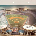 Cabana Hotel Yankee Stadium 